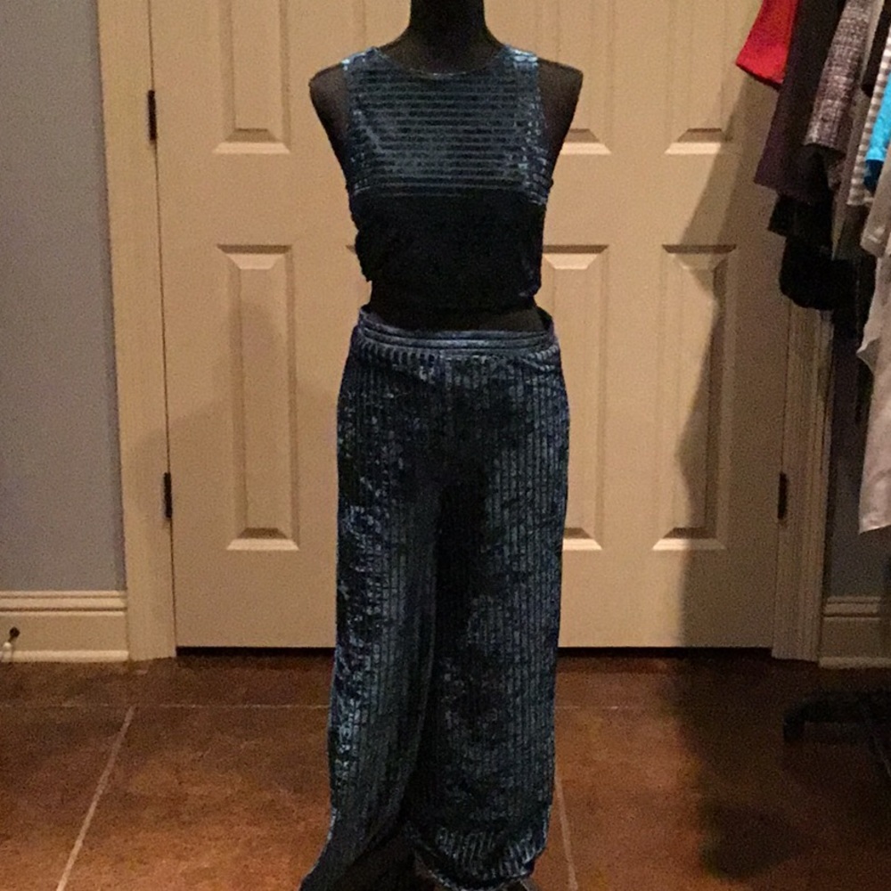Two piece crop top full leg pant